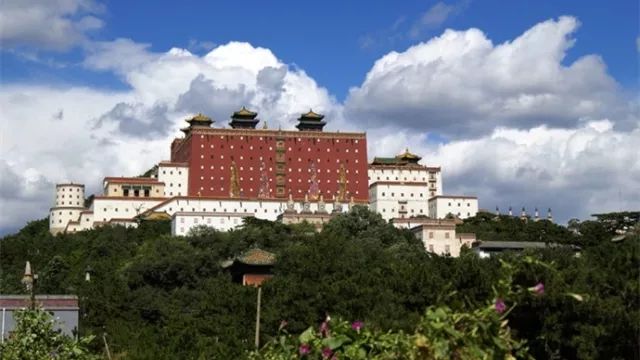 承德，历史文化与现代发展的交融璀璨明珠